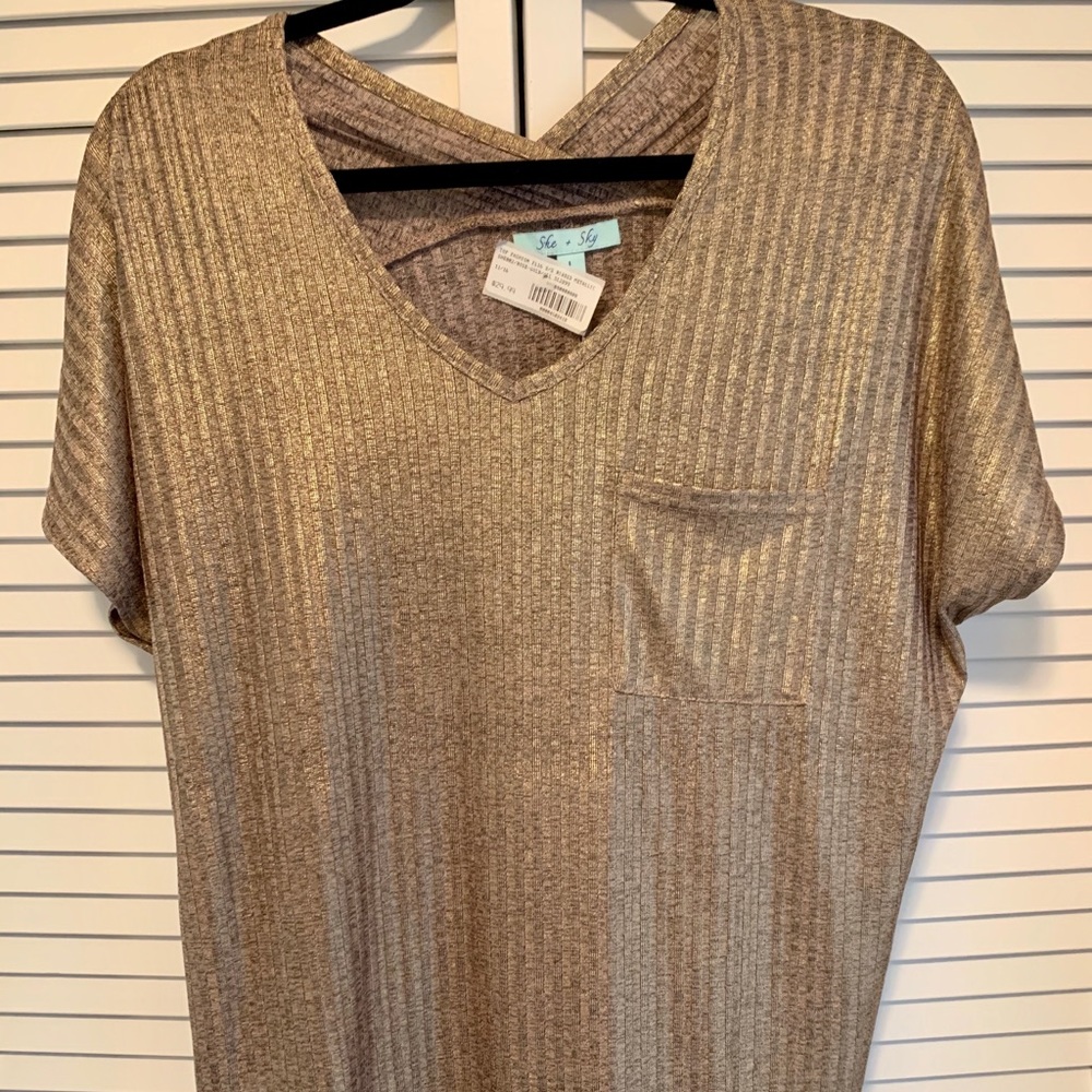 Short sleeve ribbed metallic women’s shirt
